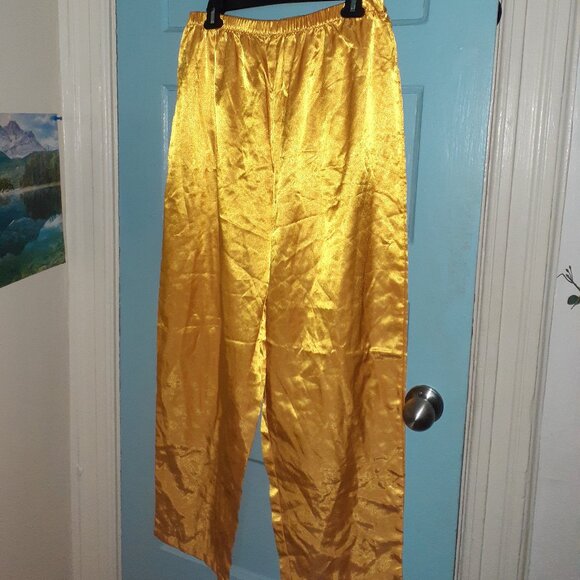 GOLDEN YELLOW & BLACK ROYALTY PAJAMA SET- NWOT - Picture 6 of 7